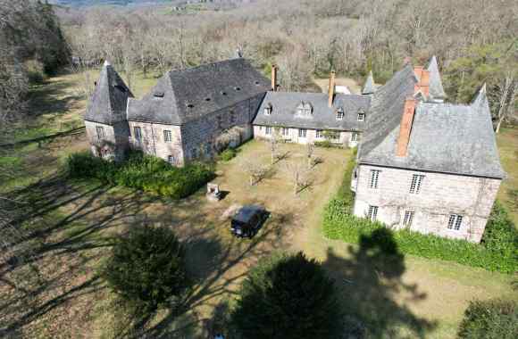  Property for Sale - Chateau / Manoir -   